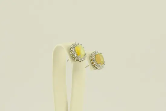 Сребърни обеци с опал 1.50 ct и циркони – родирани 36236