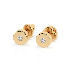 Златни дамски обеци с диаманти 0.04 ct кръгла форма на бял фон