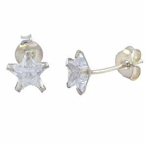 Сребърни дамски обеци звезди с циркони на бял фон 6.5mm