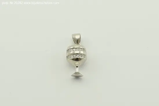 Каталожна снимка на сребърна висулка чаша с циркони