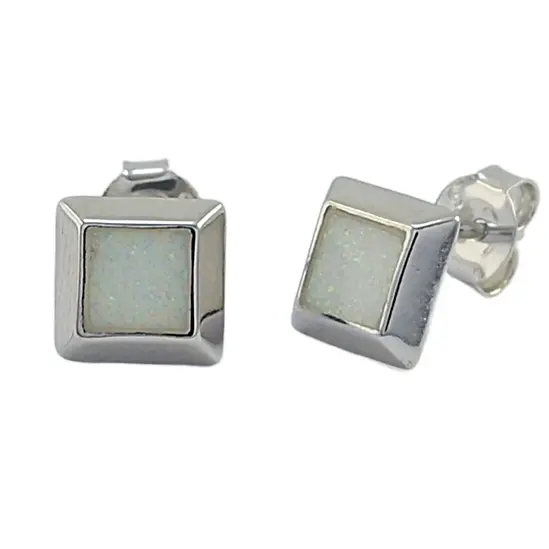 Сребърни дамски обеци квадрат с бял опал родирани